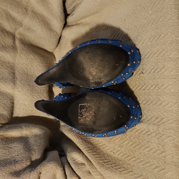 Sexy and Exotic Studded T-strap Open Toe Wedges - Picture 4 of 4